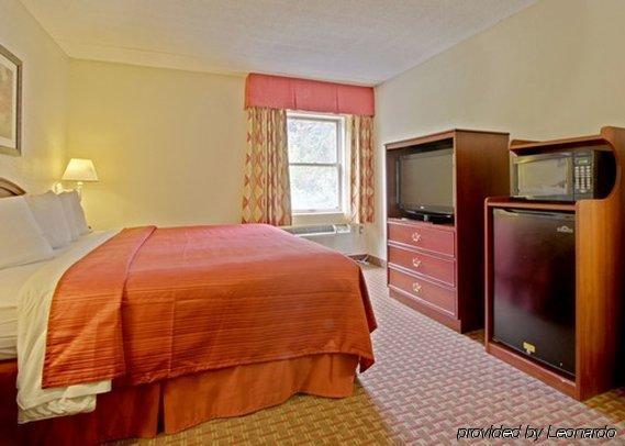 Timber Ridge Quality Inn & Suites Lexington Near I-64 And I-81 חדר תמונה