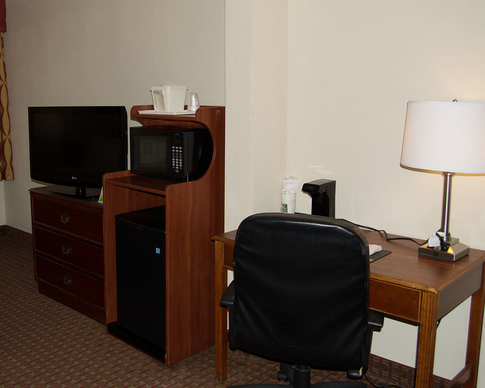 Timber Ridge Quality Inn & Suites Lexington Near I-64 And I-81 מראה חיצוני תמונה