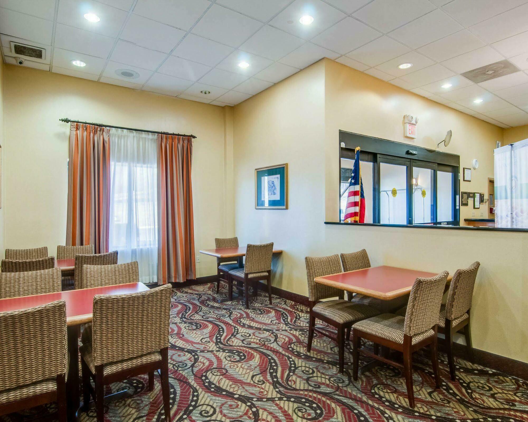 Timber Ridge Quality Inn & Suites Lexington Near I-64 And I-81 מראה חיצוני תמונה